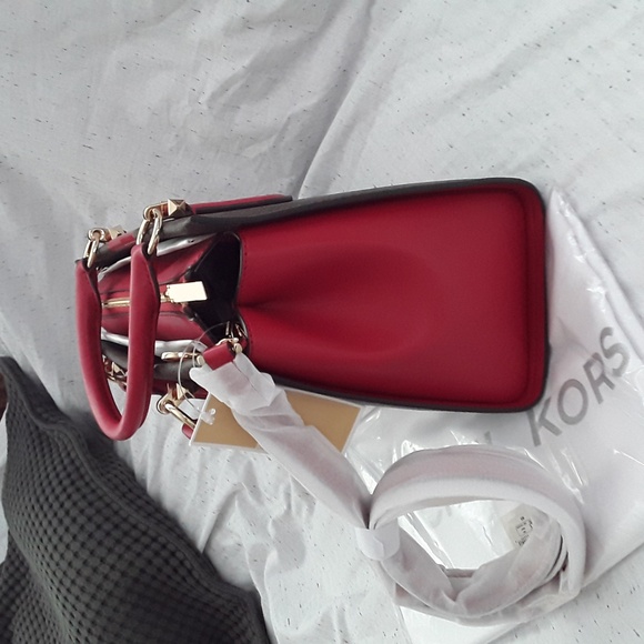 MICHAEL KORS HANDBAG & WALLET NWT - Picture 3 of 10